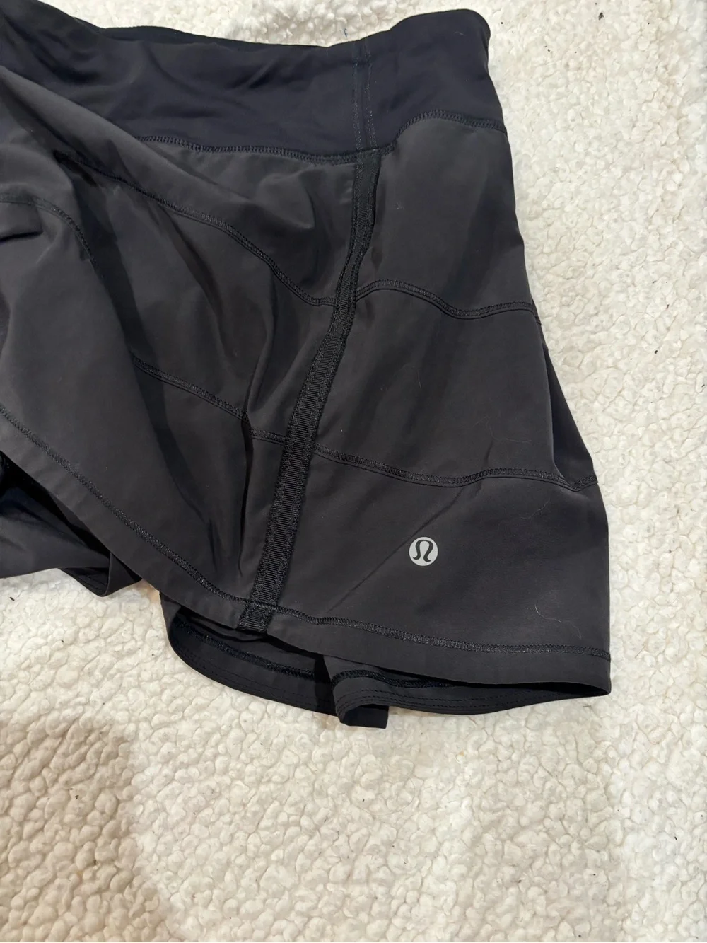 Lululemon Black Athletic Skirt with Zipper Pocket and pleated back, sz 6